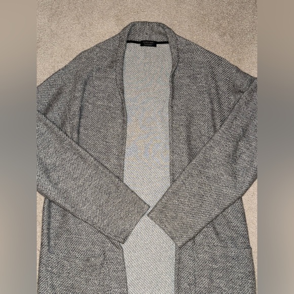 Zara Men’s Large Textured Gray Cardigan - Picture 2 of 4